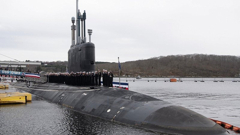 Многоцелевая атомная подлодка "Айова", США